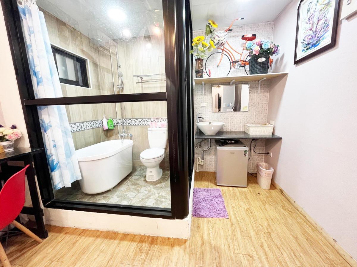 Woju Homestay Tainan Exterior foto