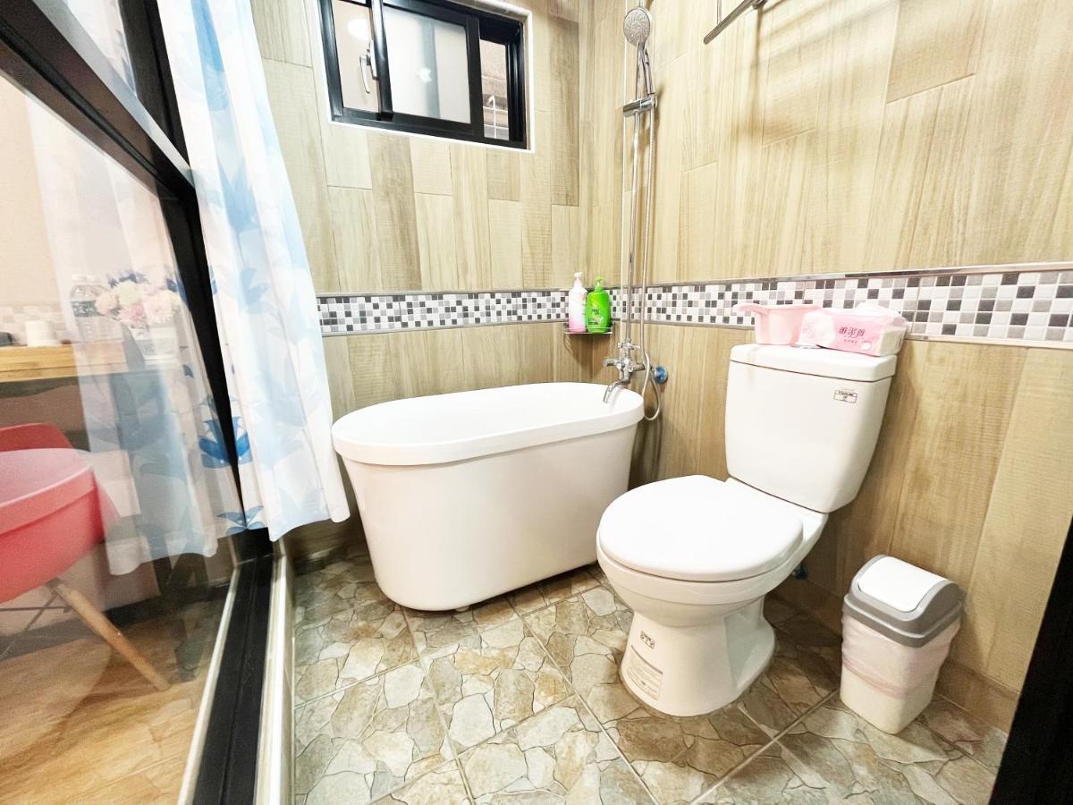 Woju Homestay Tainan Exterior foto