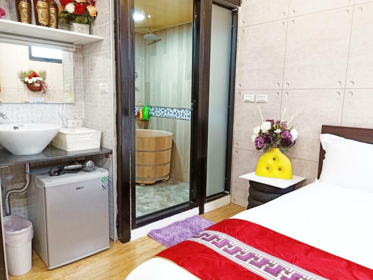 Woju Homestay Tainan Exterior foto