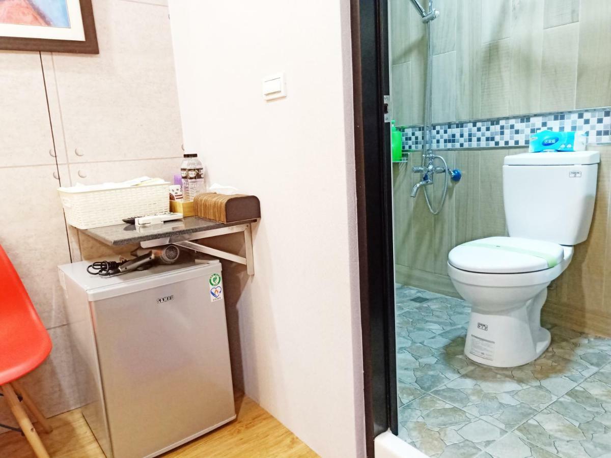 Woju Homestay Tainan Exterior foto
